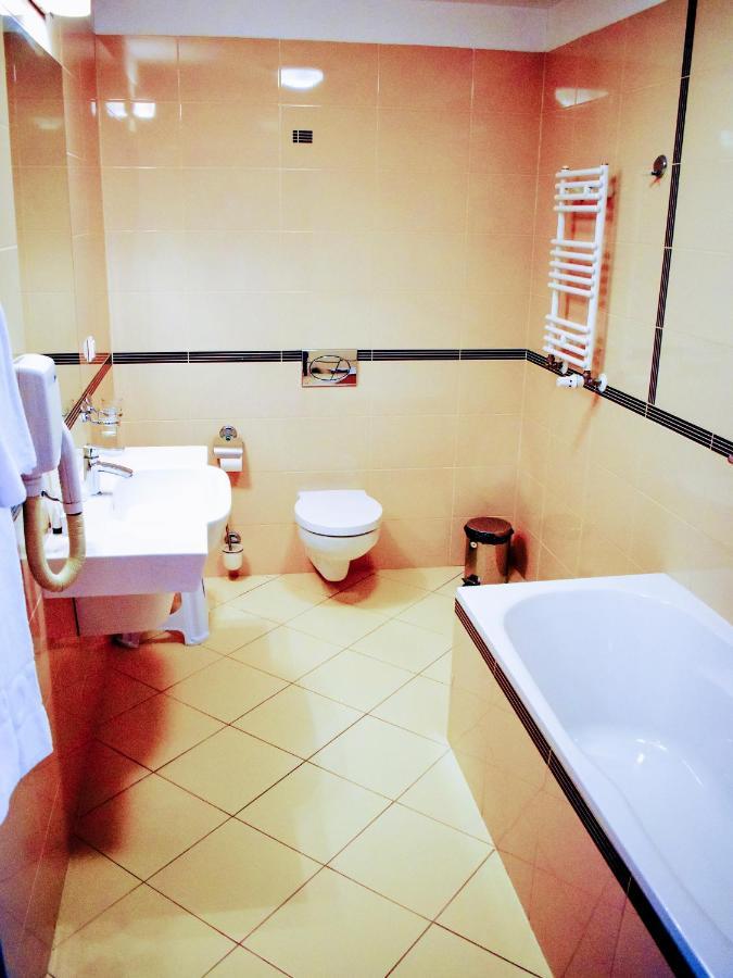 Hotel Zamek Krolewski W Rydzynie Rydzyna Ngoại thất bức ảnh
