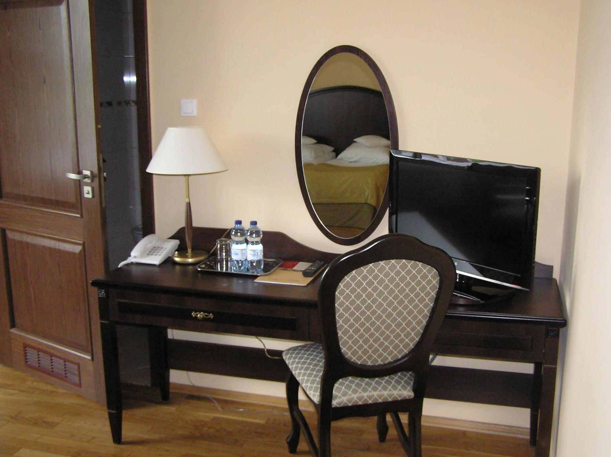Hotel Zamek Krolewski W Rydzynie Rydzyna Ngoại thất bức ảnh