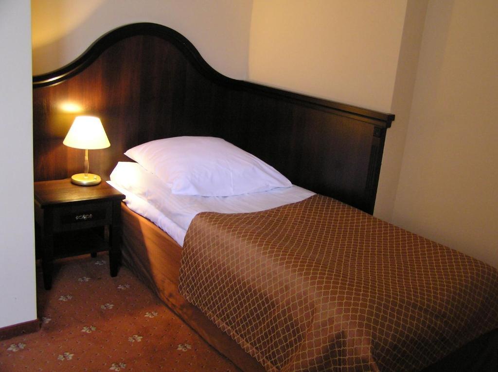 Hotel Zamek Krolewski W Rydzynie Rydzyna Phòng bức ảnh
